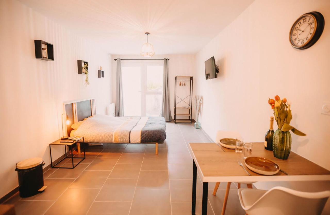 Franc-Bisontin - Unique ! 4 Logements Disponibles Besanzón Exterior foto